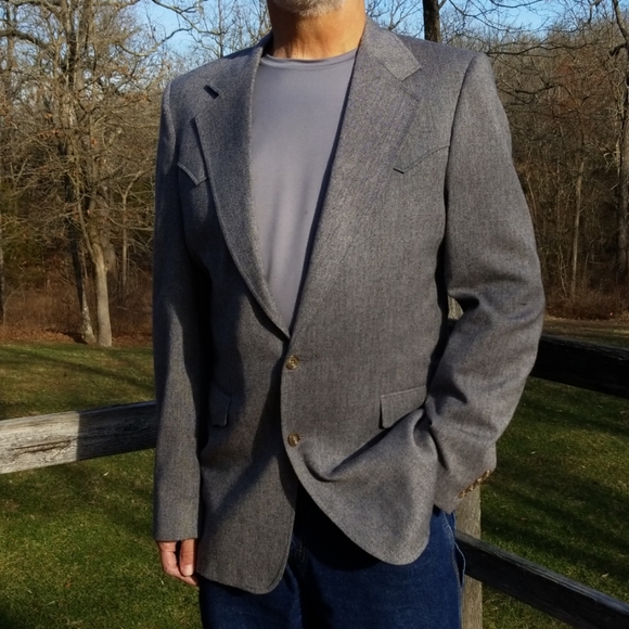 Western style jacket - Picture 2 of 8